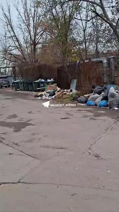 Ростовчане пожаловались на очередную свалку мусора – в этот раз на Днепропетровской, 10А
