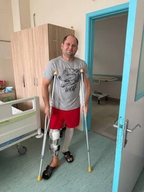 Ростовские врачи собрали 37-летнему мужчине сустав, разбившийся на 14 осколков