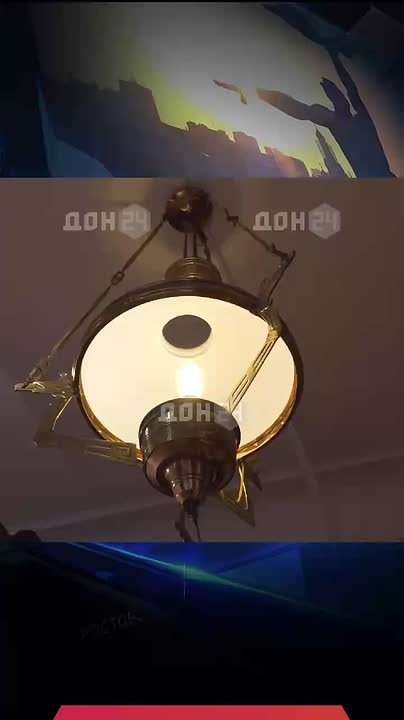 Интерьер купеческой гостиной XIX века можно увидеть в таганрогском дворце Алфераки