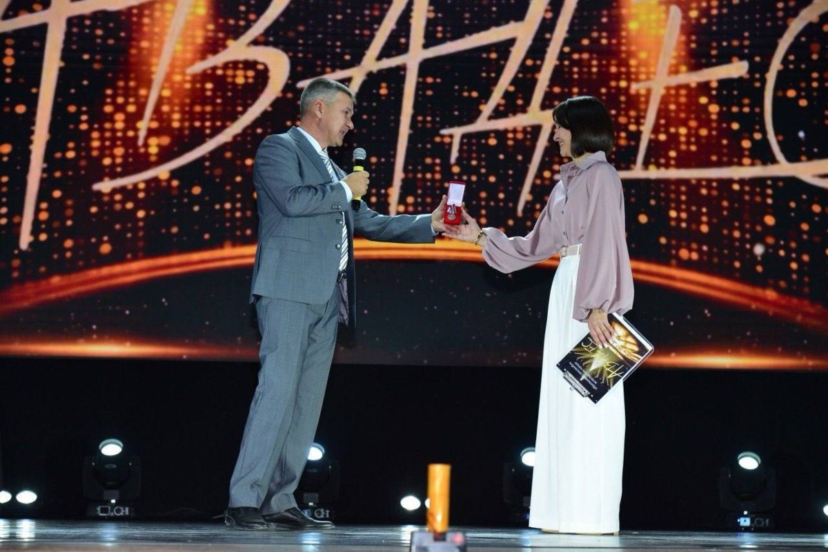 «Авадесу» — 30 лет!. 15 ноября в ГКДЦ прошёл яркий юбилейный концерт ансамбля эстрадного танца «Авадес» «Авадесу» — 30 лет!. 15 ноября в ГКДЦ прошёл яркий юбилейный концерт ансамбля эстрадного танца «Авадес»