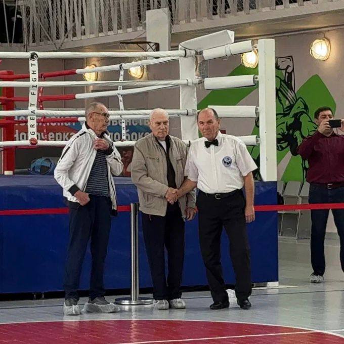 В минувшие выходные в Новочеркасске состоялся чемпионат и первенство города по боксу В минувшие выходные в Новочеркасске состоялся чемпионат и первенство города по боксу