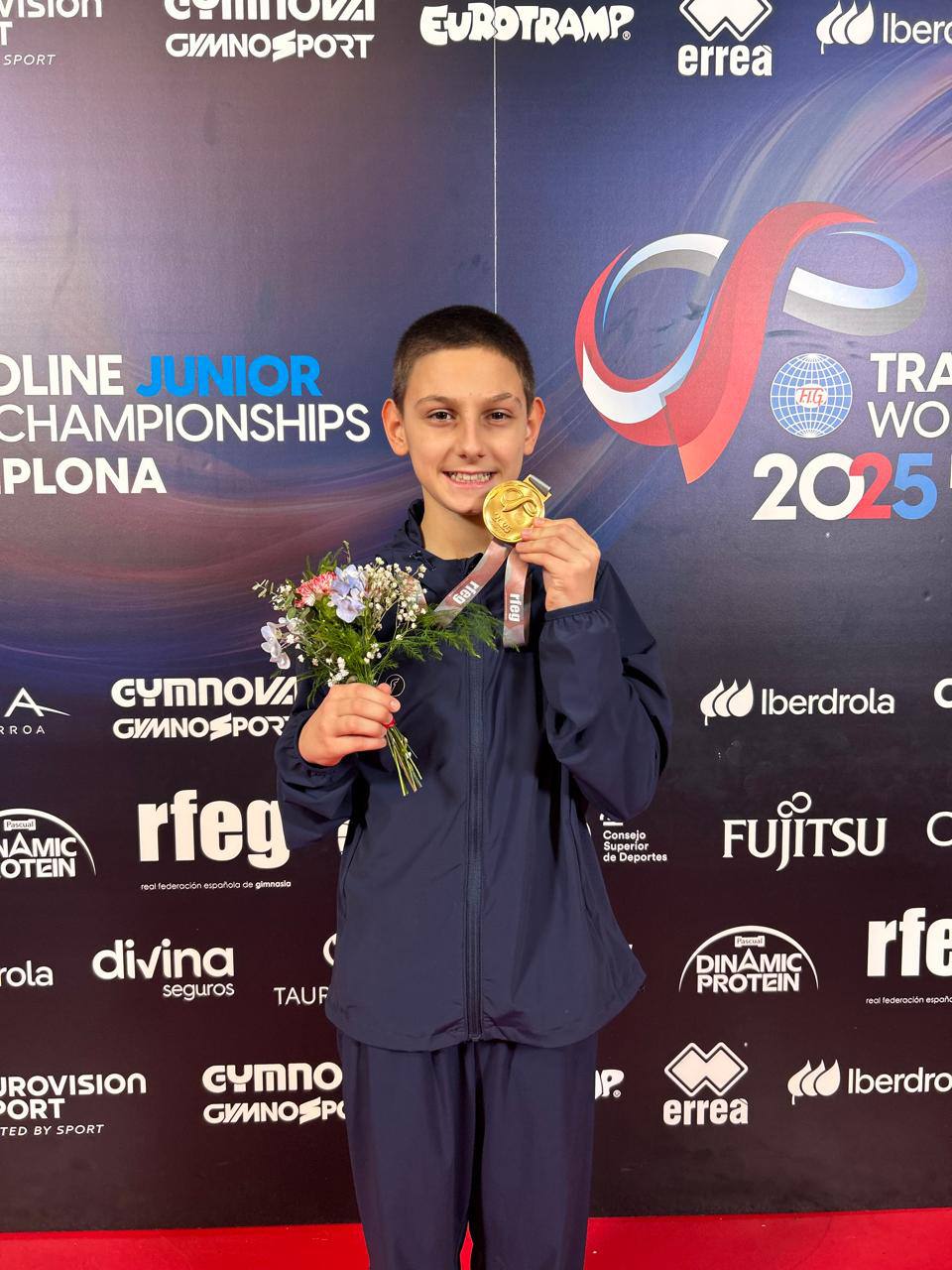 Золотую медаль чемпионата мира завоевал батутист из Ростова