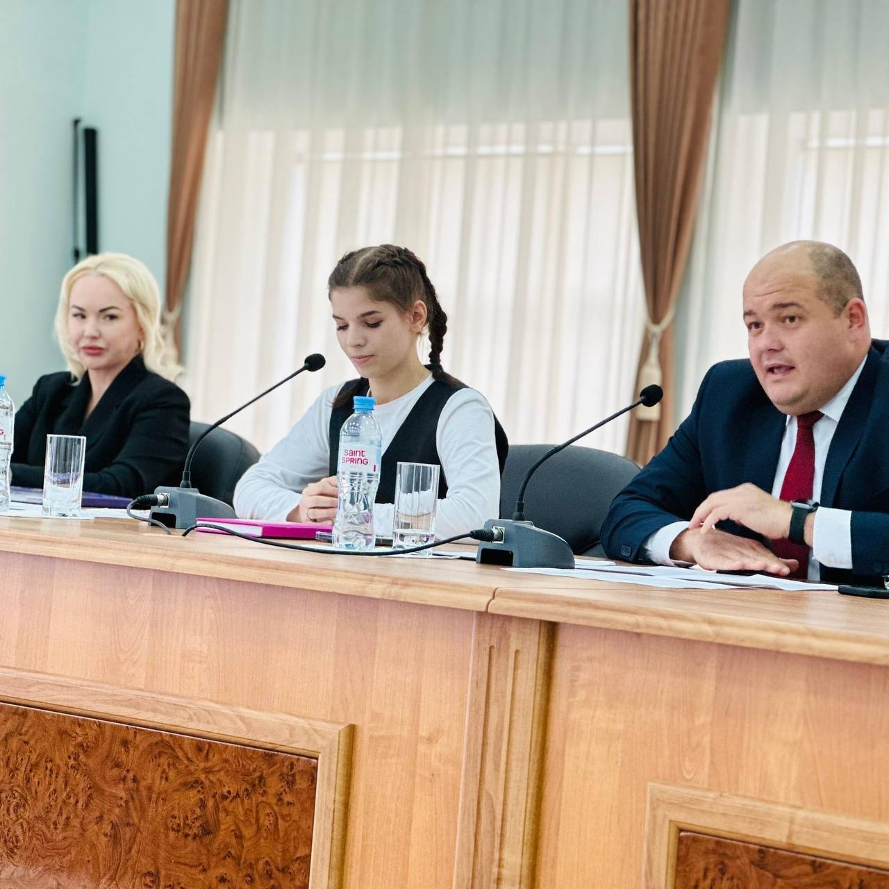 В администрации Новочеркасска прошло заседание молодежной администрации В администрации Новочеркасска прошло заседание молодежной администрации