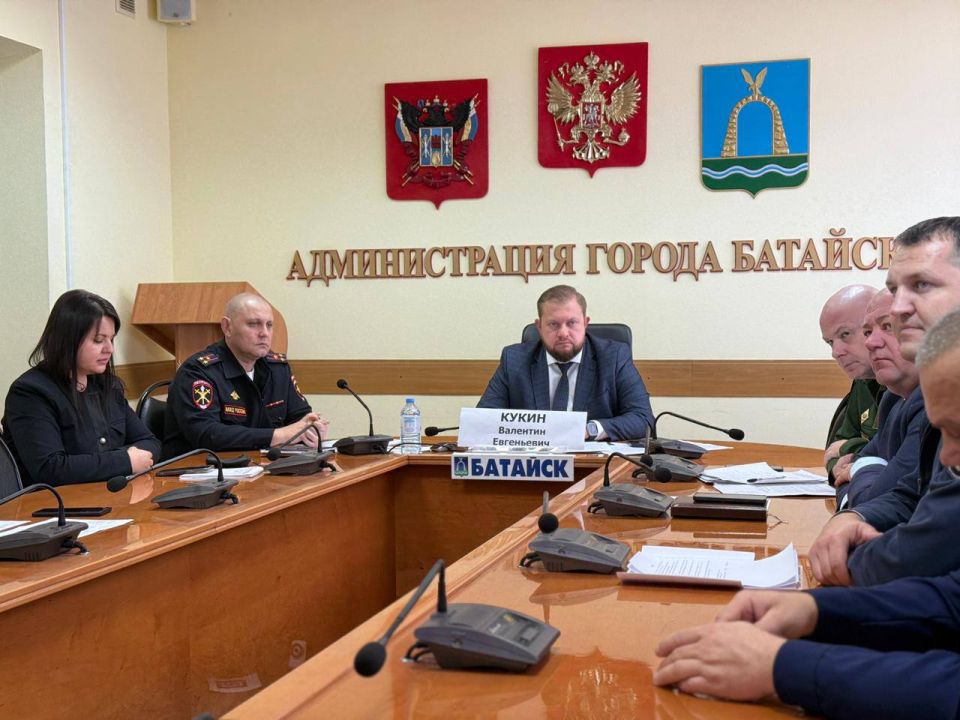 Провёл рабочее совещание по вопросам набора на военную службу по контракту