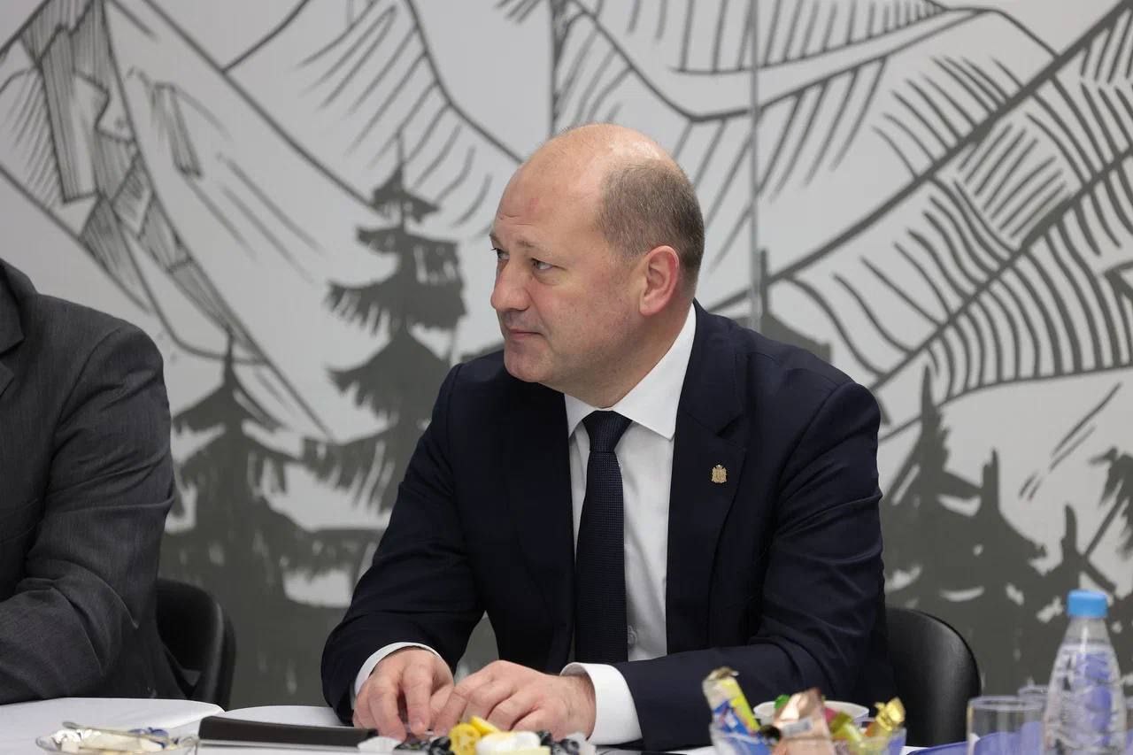 Юрий Слюсарь: Состоялась встреча с нашими соотечественниками, которые живут в Беларуси Юрий Слюсарь: Состоялась встреча с нашими соотечественниками, которые живут в Беларуси