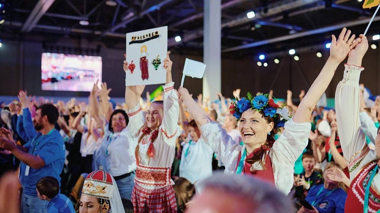 Юрий Слюсарь: В чем источник нашей настоящей, внутренней силы? Уверен, что он в семье Юрий Слюсарь: В чем источник нашей настоящей, внутренней силы? Уверен, что он в семье