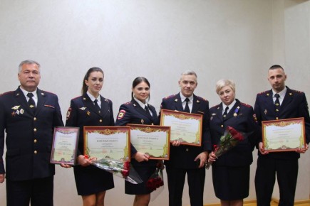 В донском главке МВД наградили отличившихся сотрудников