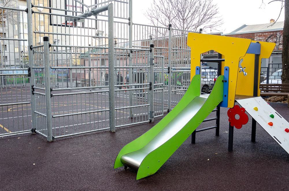 Александр Скрябин: Уважаемые ростовчане!. Продолжаем обустройство детских и спортивных площадок