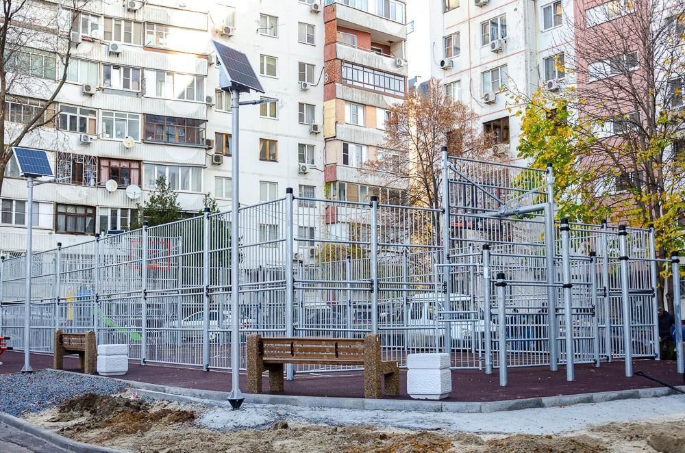 Александр Скрябин: Уважаемые ростовчане!. Продолжаем обустройство детских и спортивных площадок Александр Скрябин: Уважаемые ростовчане!. Продолжаем обустройство детских и спортивных площадок