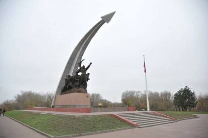 В Кумженской роще Ростова-на-Дону, месте ожесточенных боев, сняли эпизод для документальной драмы «Добровольцы: неизвестные герои войны» В Кумженской роще Ростова-на-Дону, месте ожесточенных боев, сняли эпизод для документальной драмы «Добровольцы: неизвестные герои войны»