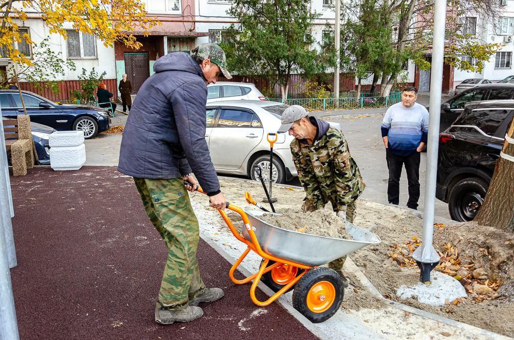 Александр Скрябин: Уважаемые ростовчане!. Продолжаем обустройство детских и спортивных площадок Александр Скрябин: Уважаемые ростовчане!. Продолжаем обустройство детских и спортивных площадок