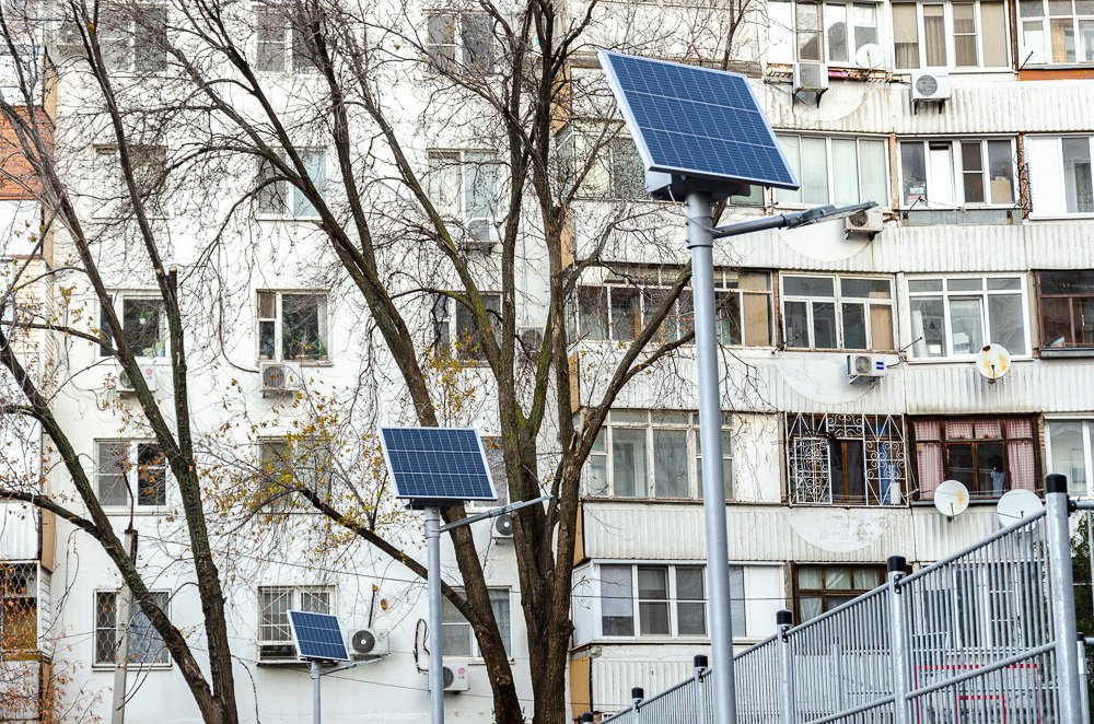 В городе продолжается обустройство детских и спортивных площадок В городе продолжается обустройство детских и спортивных площадок