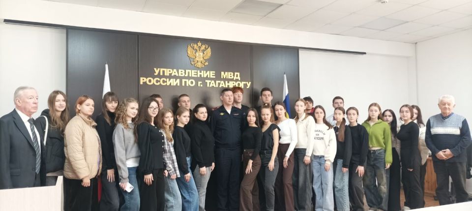 В Музее истории милиции города Таганрога прошла экскурсия для студентов Таганрогского института имени А.П. Чехова