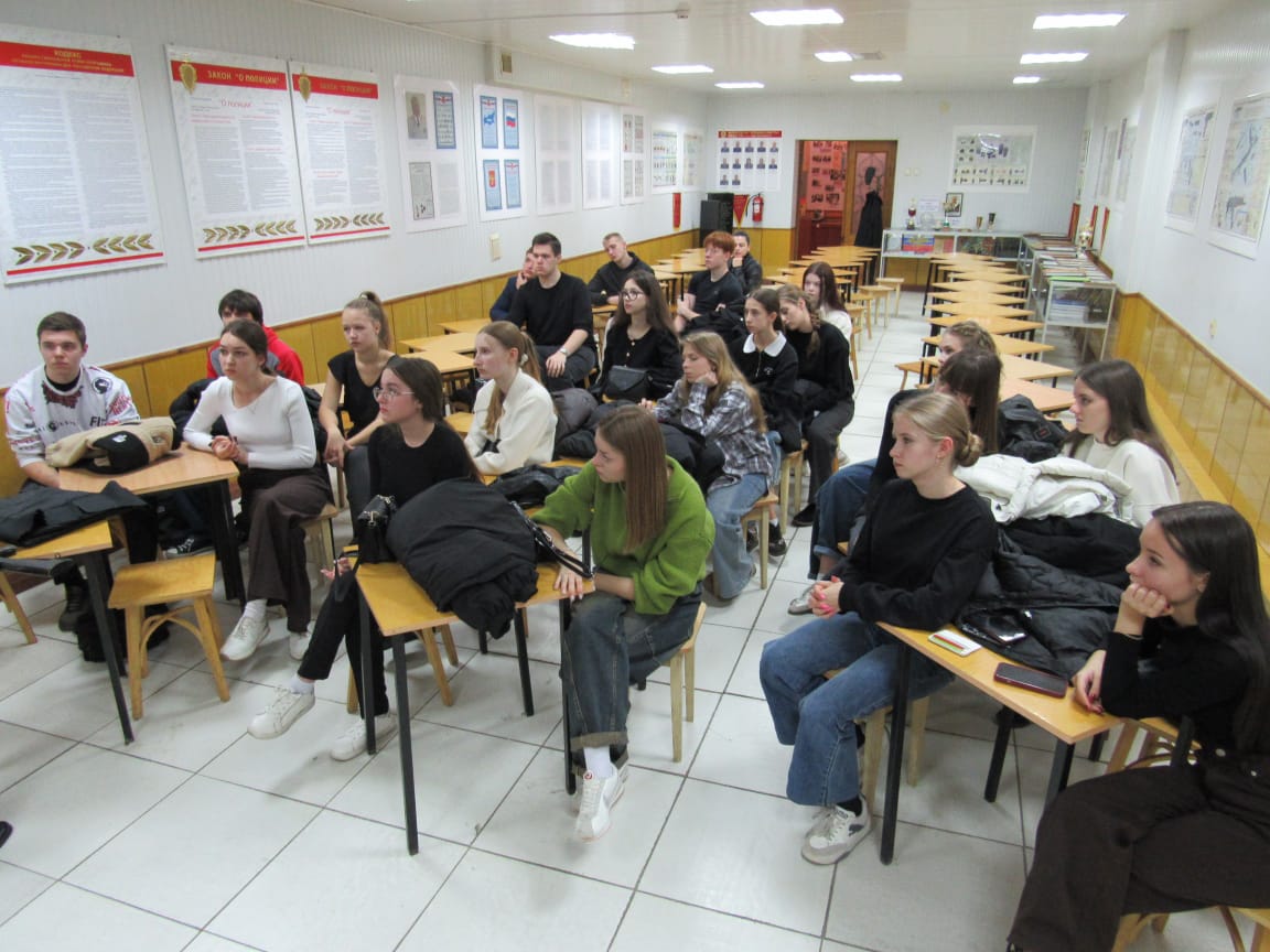В Музее истории милиции города Таганрога прошла экскурсия для студентов Таганрогского института имени А.П. Чехова В Музее истории милиции города Таганрога прошла экскурсия для студентов Таганрогского института имени А.П. Чехова