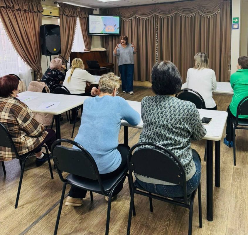 В Центре социального обслуживания населения прошёл полезный семинар по нейрогимнастике