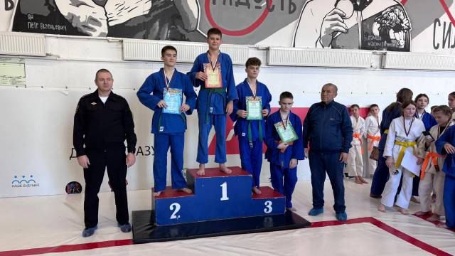 В Миллерово состоялся турнир по дзюдо среди юношей и девушек в честь памяти сотрудников ОВД