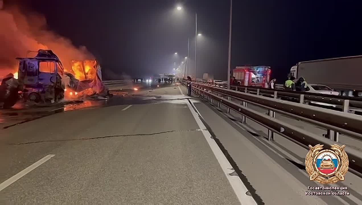 Пробка в семь километров появилась возле Платова из-за сгоревшей фуры