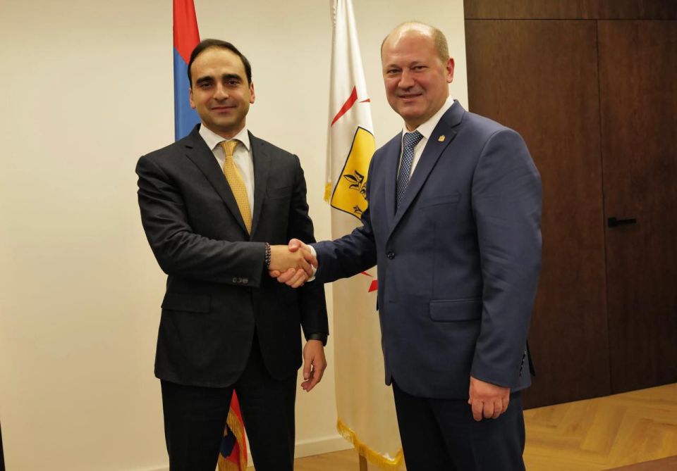 Александр Скрябин: Уважаемые ростовчане!. В этом году исполнилось 20 лет, как Ростов-на-Дону и Ереван стали городами-побратимами