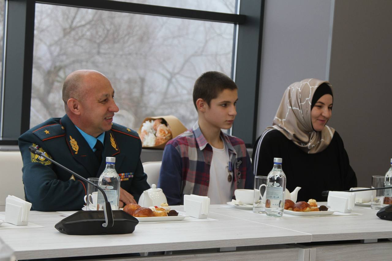 В Ростове-на-Дону наградили детей-героев В Ростове-на-Дону наградили детей-героев