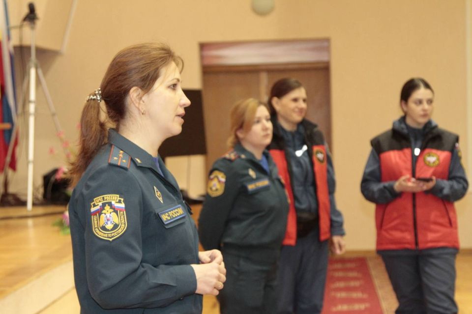 Более 850 психологов МЧС России отмечают профессиональный праздник