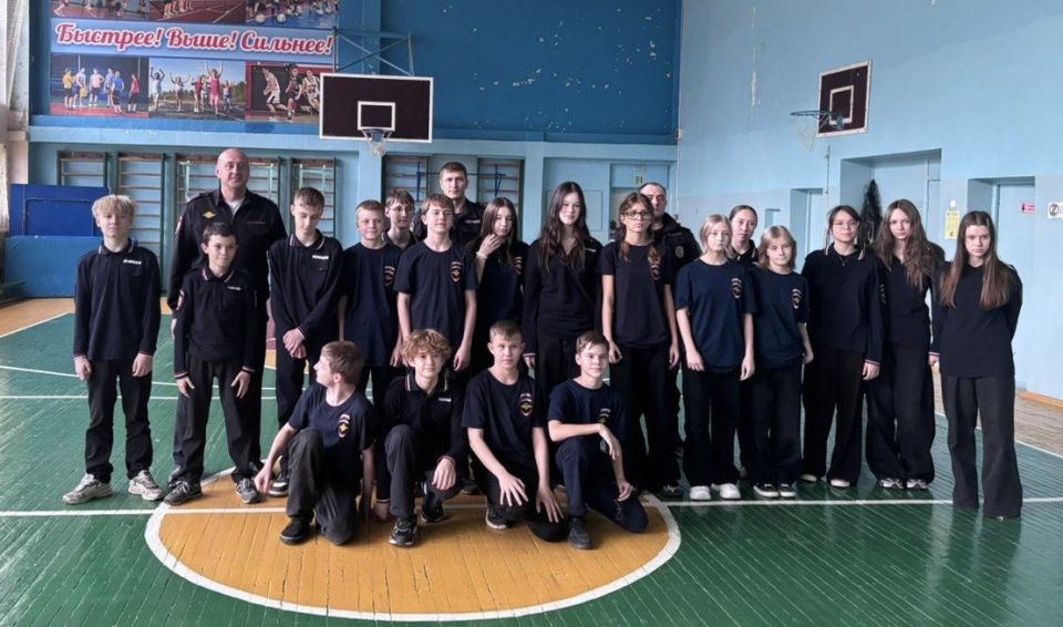 В Волгодонске сотрудники полиции встретились с учащимися «полицейского класса»