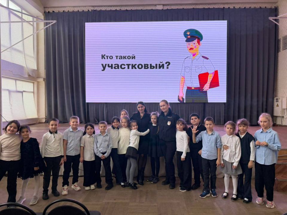 Ростовские полицейские провели День правовой помощи детям