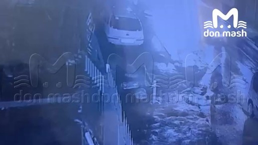 Девушка сломала руку на пешеходном переходе в Ростове