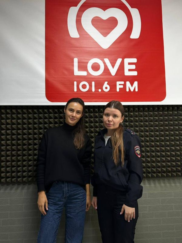 Сегодня в прямом эфире «Love Radio Ростов-на-Дону» 101.6 в выпуске программы «Диалоги безопасности» с ведущей Кирой Никитиной в рамках реализации проекта «Безопасность дорожного движения» прозвучала тема: