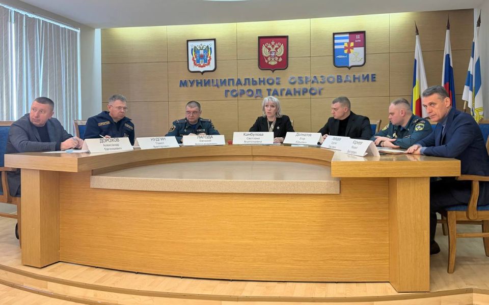 Провели заседание комиссии по предупреждению и ликвидации чрезвычайных ситуаций с участием заместителя губернатора РО Михаила Корнеева