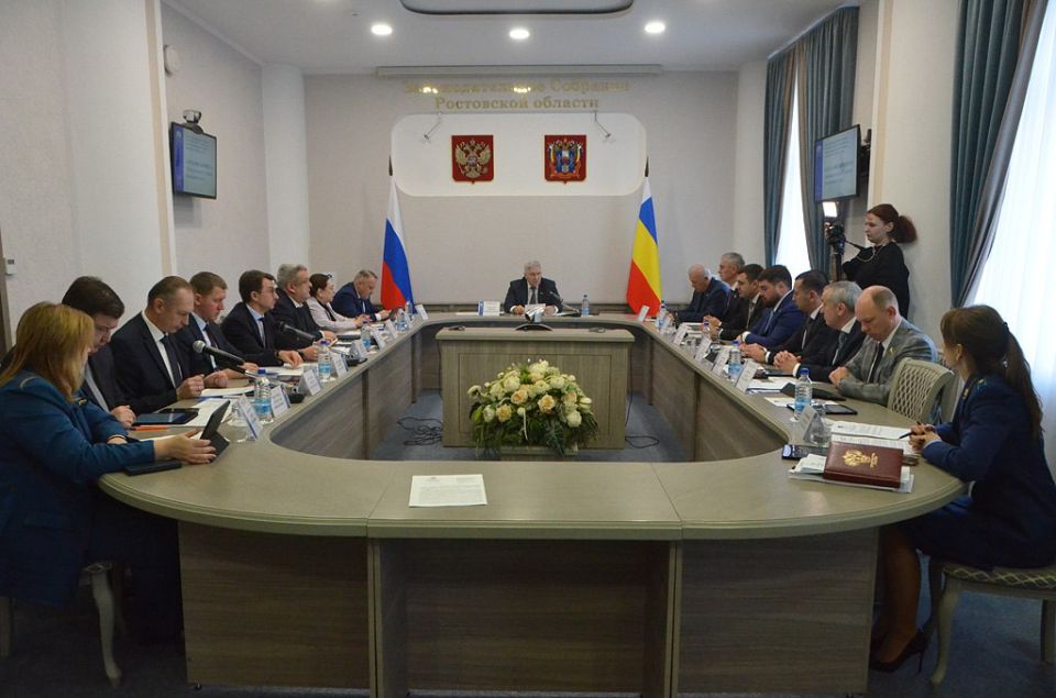 Комитет донского парламента по строительству рассмотрел и одобрил законопроект «О критериях, которым должны соответствовать объекты социально-культурного и коммунально-бытового назначения, масштабные инвестиционные проекты...