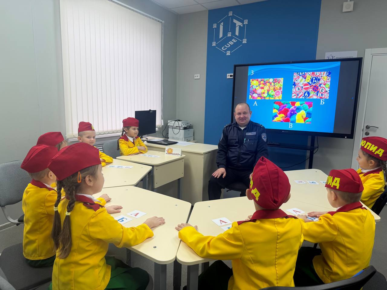 Юные знатоки ПДД собрались на викторине «АБВ» в Зернограде Юные знатоки ПДД собрались на викторине «АБВ» в Зернограде