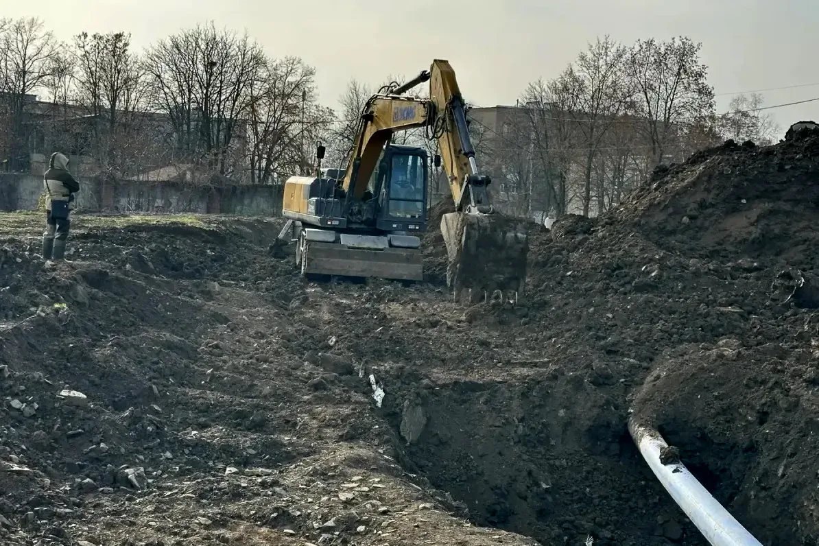 В Шахтах продолжается капитальный ремонт аварийного канализационного коллектора, сообщает правительство региона В Шахтах продолжается капитальный ремонт аварийного канализационного коллектора, сообщает правительство региона