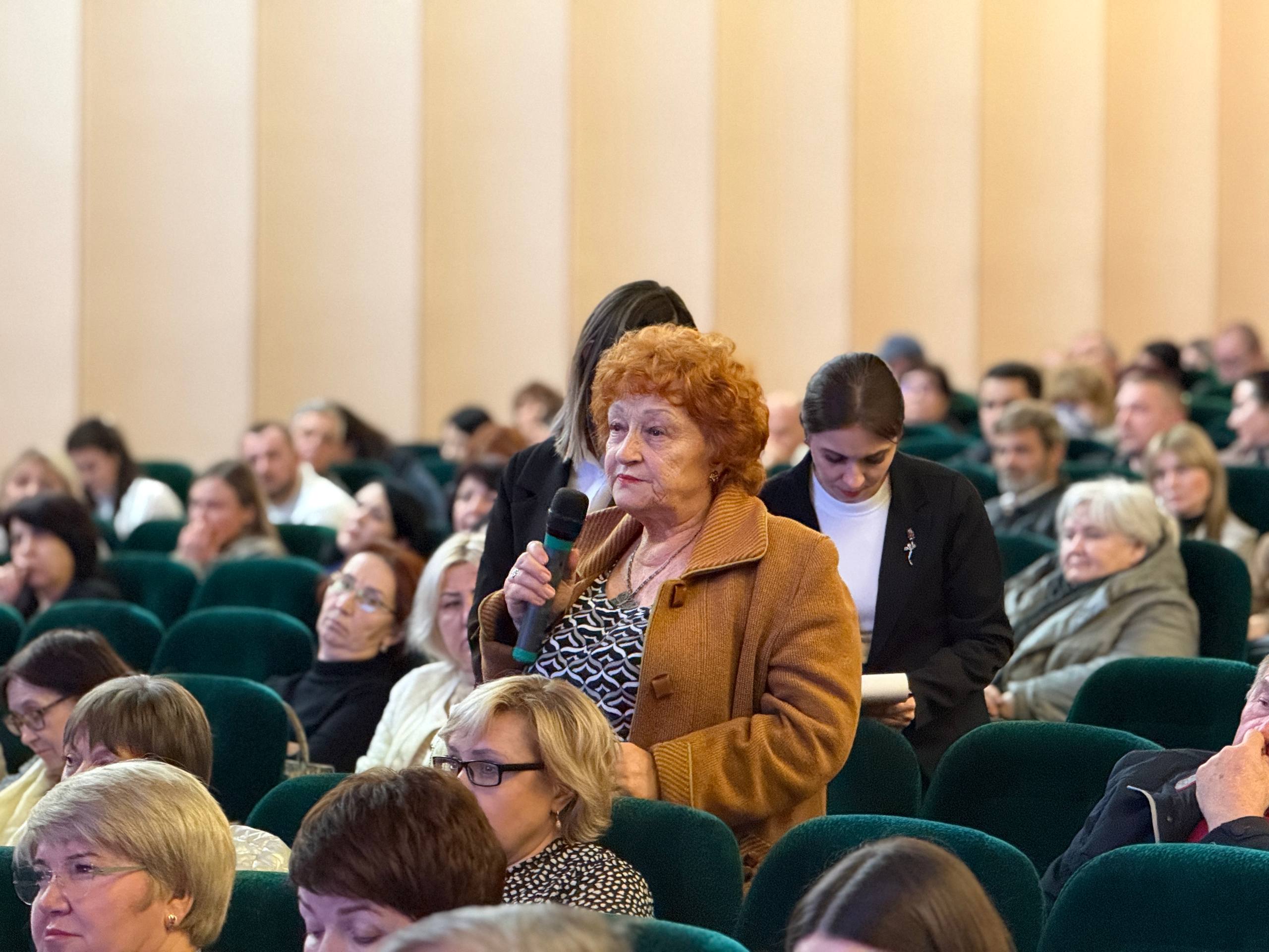 Провёл первый отчёт о работе Провёл первый отчёт о работе