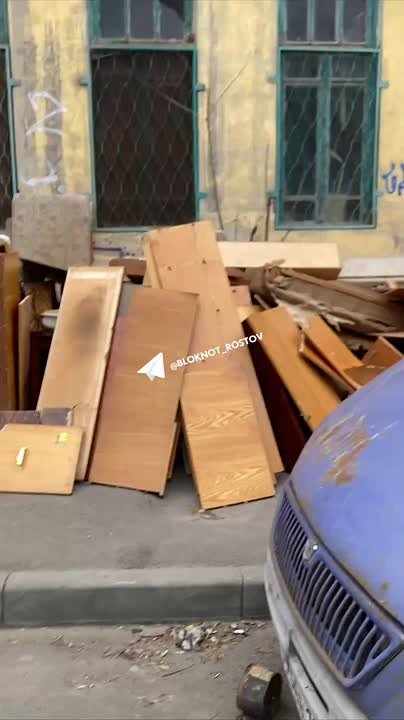 Активисты устроили субботник в доходном доме Красса в Ростове