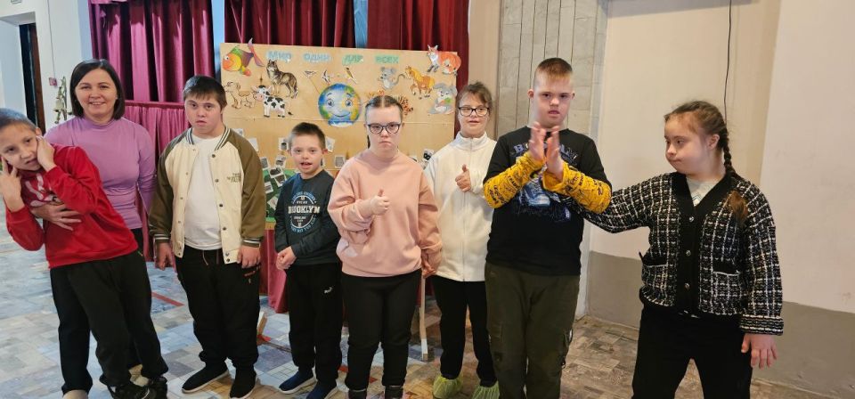 Мир – один для всех!. В рамках декады инвалидов в Шахтах провели экологическую программу