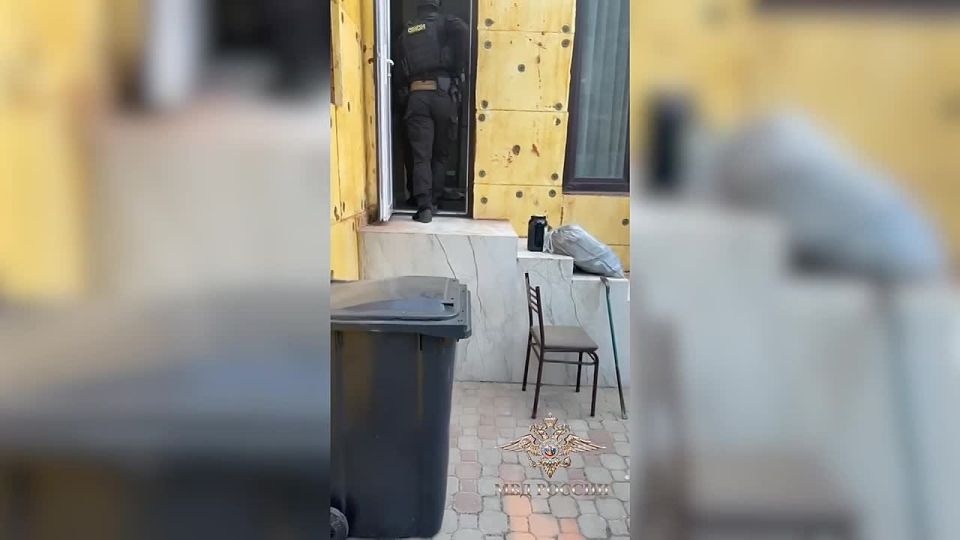 Участников крупной киберпреступной группы задержали полицейские Ростовской области