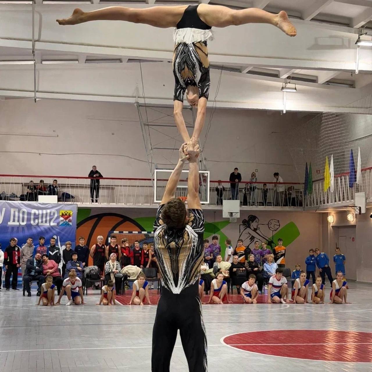 В Новочеркасске состоялось торжественное мероприятие, посвященное 50-летнему юбилею спортивной школы № 2. На празднике собрались выпускники разных лет, действующие тренеры и педагоги, родители и нынешние воспитанники В Новочеркасске состоялось торжественное мероприятие, посвященное 50-летнему юбилею спортивной школы № 2. На празднике собрались выпускники разных лет, действующие тренеры и педагоги, родители и нынешние воспитанники