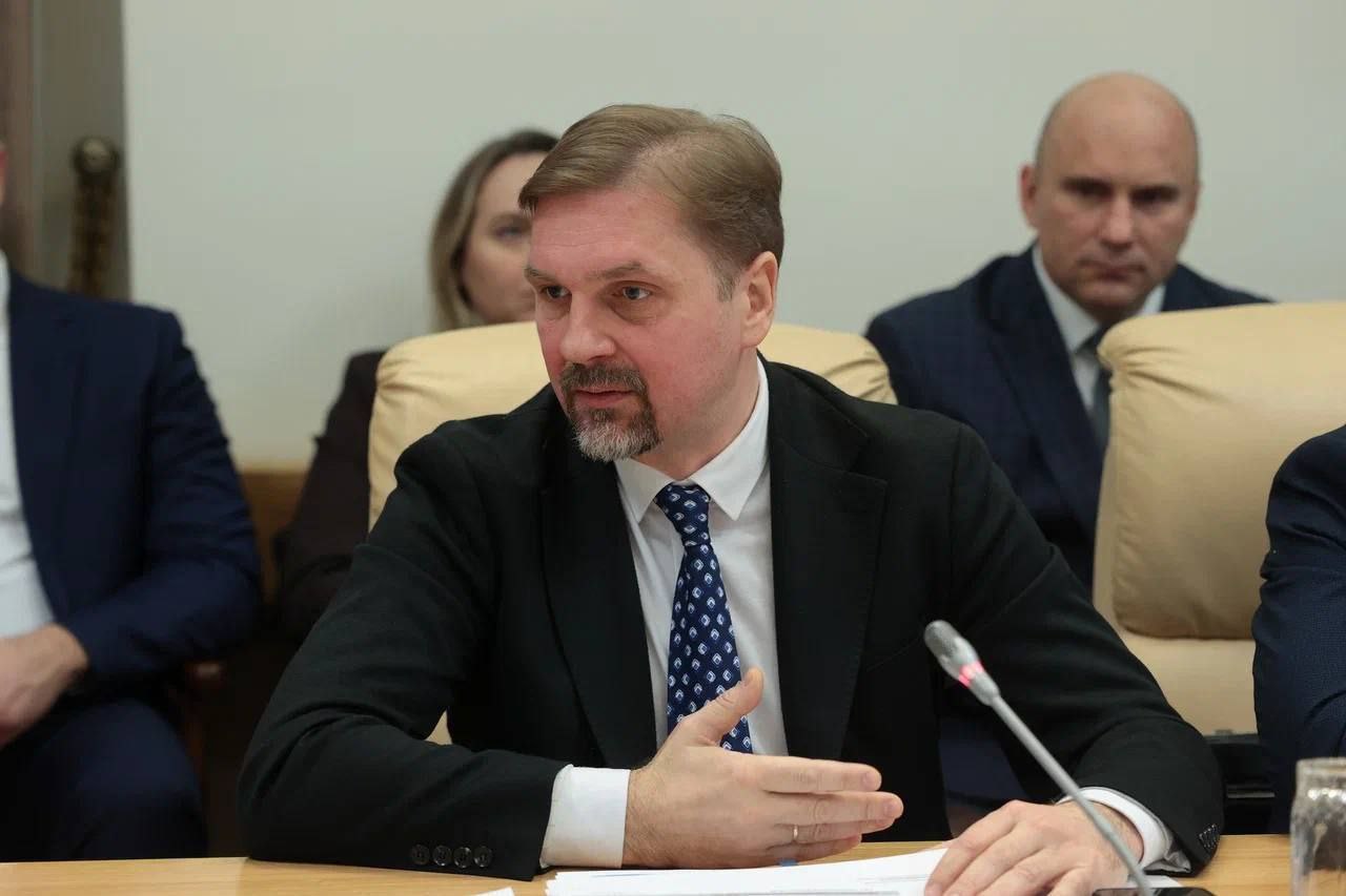 Юрий Слюсарь: Поделюсь итогами сегодняшнего оперативного совещания. Юрий Слюсарь: Поделюсь итогами сегодняшнего оперативного совещания.