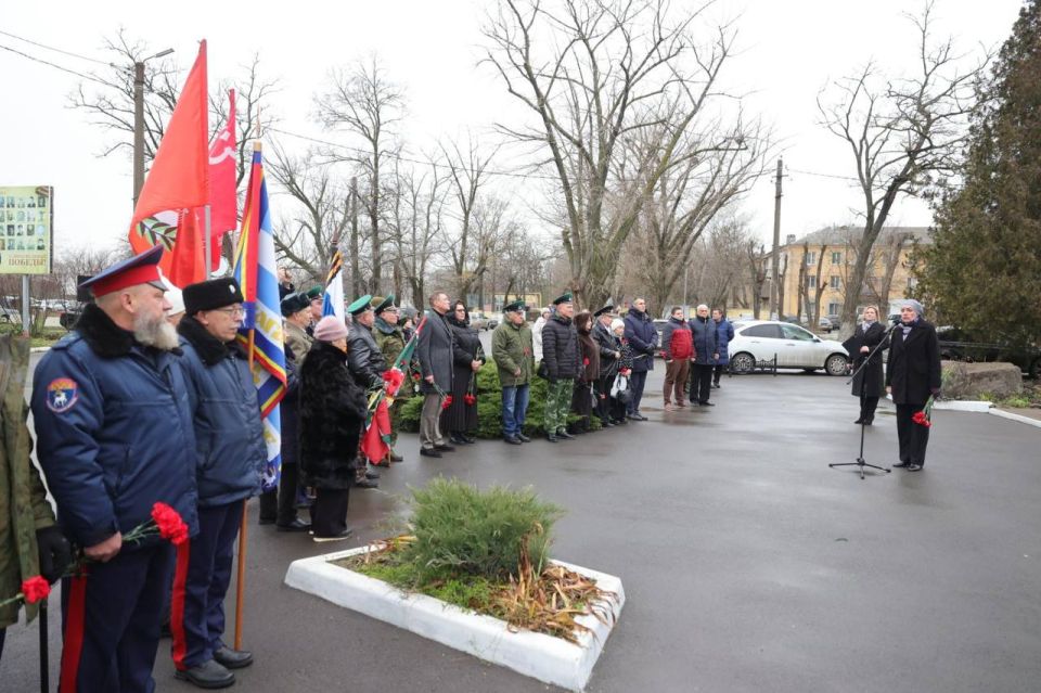 В День Героев Отечества памятное мероприятие прошло у мемориалов «Черный тюльпан» и «Журавли»