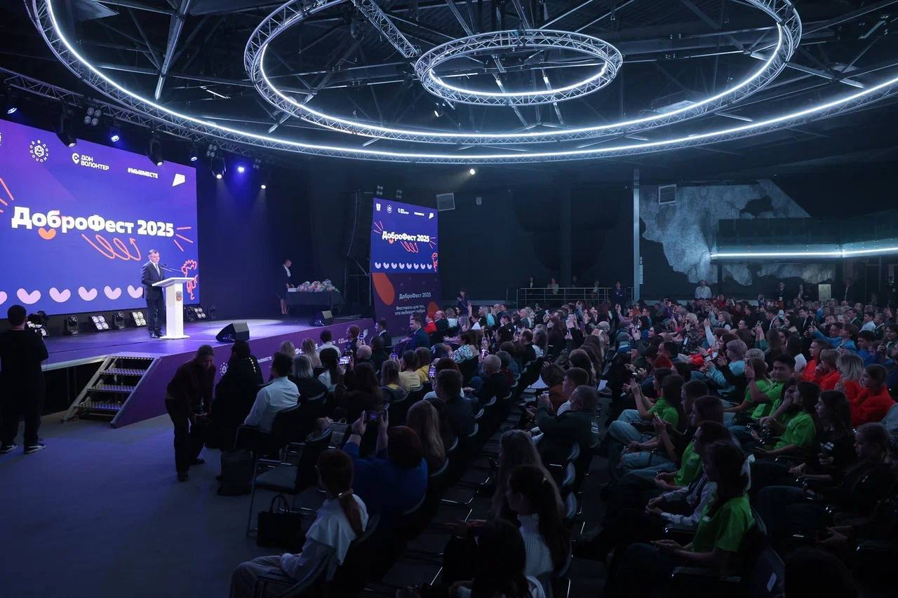 Юрий Слюсарь: Встретился с нашими «серебряными» волонтёрами Юрий Слюсарь: Встретился с нашими «серебряными» волонтёрами