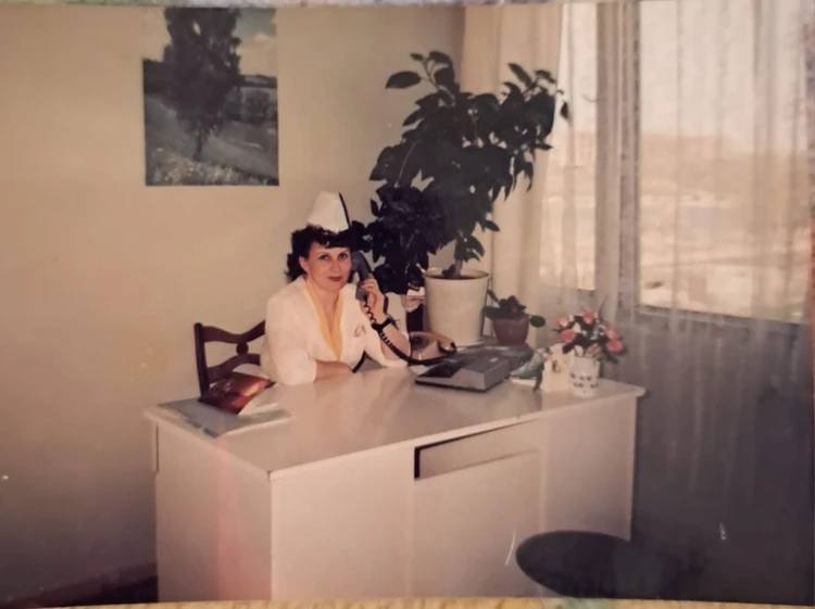 «Сестричка, ты хоть когда-нибудь отдыхаешь?»: В больнице Ростова работают четыре медсестры-близняшки «Сестричка, ты хоть когда-нибудь отдыхаешь?»: В больнице Ростова работают четыре медсестры-близняшки