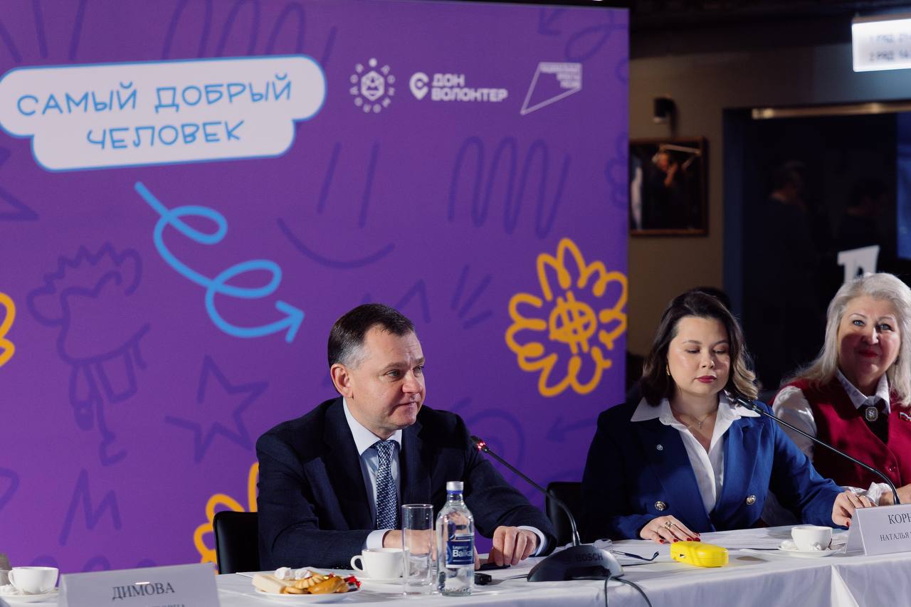 Юрий Слюсарь: Встретился с нашими «серебряными» волонтёрами Юрий Слюсарь: Встретился с нашими «серебряными» волонтёрами