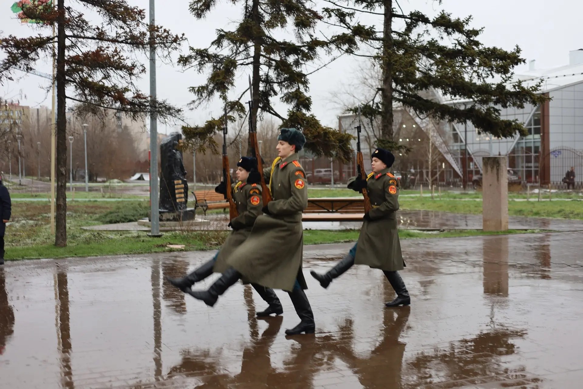 «День Героев Отечества: дань уважения подвигам прошлого и настоящего» «День Героев Отечества: дань уважения подвигам прошлого и настоящего»