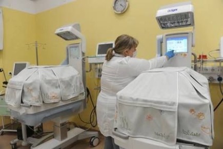 В Ростове-на-Дону новорожденной девочке спасли жизнь, экстренно удалив гигантскую врожденную опухоль, которая сдавливала её лёгкие и вызывала острую дыхательную недостаточность