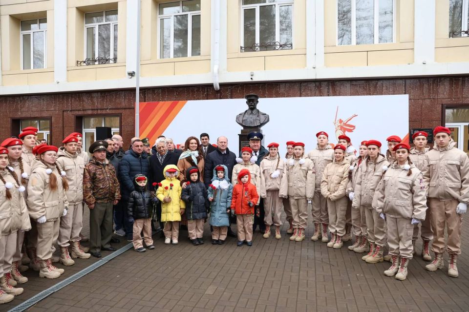 Александр Скрябин: Сегодня, в День Героев Отечества, мы отдаем дань уважения и почтения прошлому и подвигам, совершенными настоящими Героями