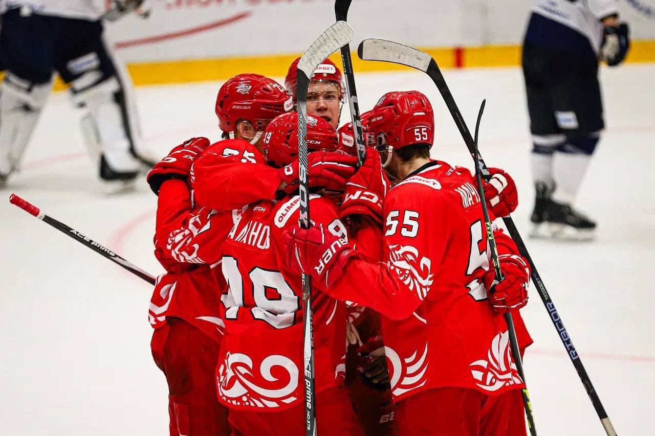 Юрий Слюсарь: Разделяю радость всех поклонников хоккея в нашем регионе Юрий Слюсарь: Разделяю радость всех поклонников хоккея в нашем регионе