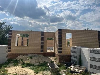 Семья из Новочеркасска, мечтавшая о большом доме и детях, оказалась в тяжёлой ситуации из-за недобросовестного застройщика