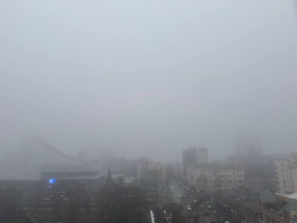 И снова горизонта не видно: плотный туман накрыл Ростовскую область