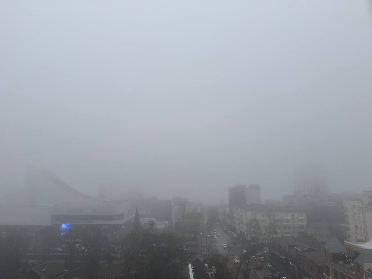 И снова горизонта не видно: плотный туман накрыл Ростовскую область