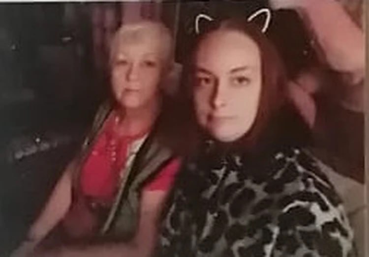 «Чаще всего мы ели хлеб с солью, но бывало, что и его не было»: в Ростовской области брат и сестра терпели издевательства от пьющей и жестокой матери «Чаще всего мы ели хлеб с солью, но бывало, что и его не было»: в Ростовской области брат и сестра терпели издевательства от пьющей и жестокой матери